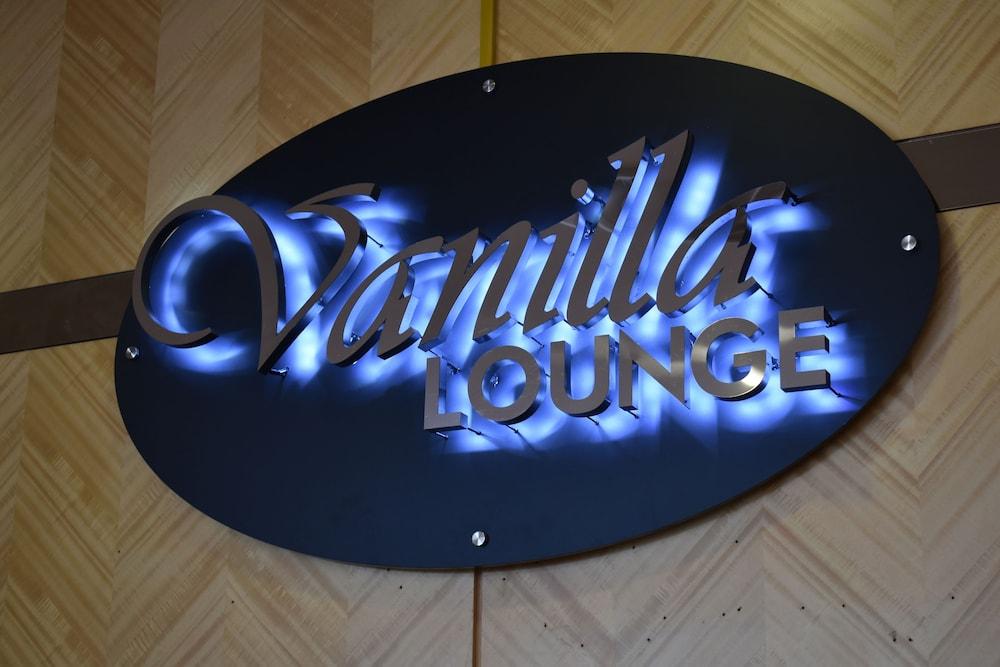 Tenera Hotel بانغي المظهر الخارجي الصورة Vanilla Lounge logo
